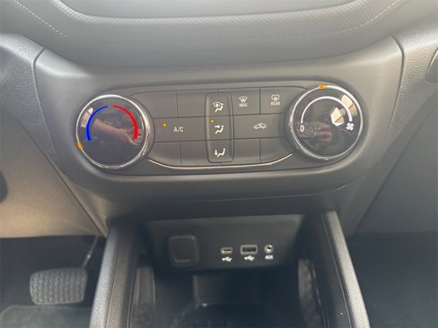 Used 2022 Chevrolet TrailBlazer LS image 23