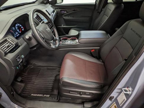 Certified 2025 Honda Ridgeline Black Edition image 14