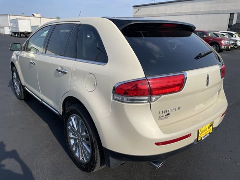 Used 2014 Lincoln MKX AWD w/ Equipment Group 102A image 6