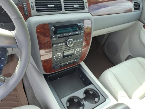 Used 2012 Chevrolet Avalanche LT image 34