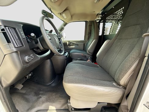 Certified 2023 GMC Savana 2500 w/ Driver Convenience Package image 19