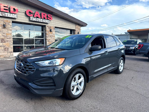 Used 2021 Ford Edge SE w/ Cargo Accessory Package image 4