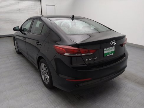 Used 2017 Hyundai Elantra SE image 5