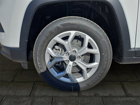 New 2025 Jeep Compass Sport image 14