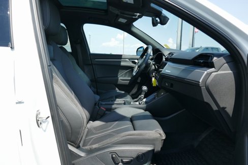 Used 2022 Audi Q3 2.0T Premium Plus w/ Premium Plus Package image 14