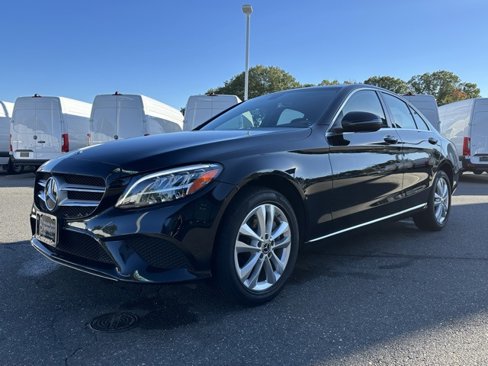 Used 2019 Mercedes-Benz C 300 4MATIC Sedan image 3