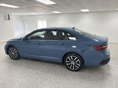 Used 2025 Volkswagen Jetta SE image 54