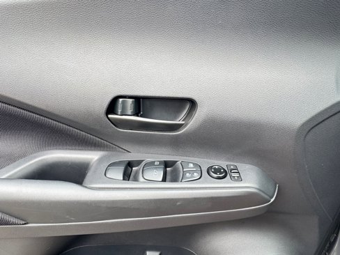 Used 2024 Nissan Kicks S image 20