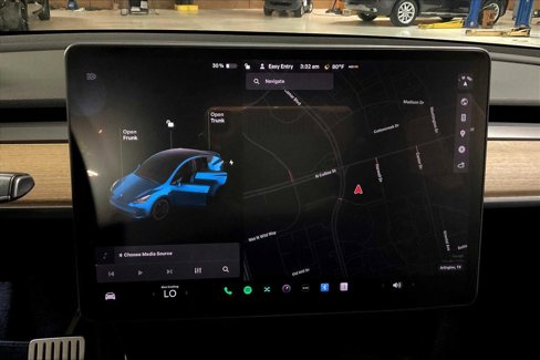 Used 2021 Tesla Model Y Performance image 24