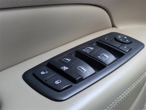 Used 2014 Jeep Grand Cherokee Limited image 22