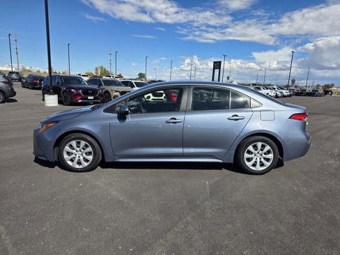 Used 2022 Toyota Corolla LE image 5