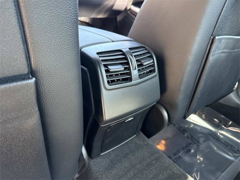 Used 2012 Mercedes-Benz E 350 4MATIC Sedan image 18