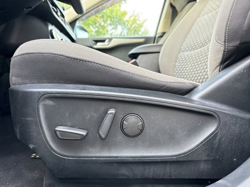 Used 2020 Ford Escape SE image 23