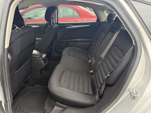 Used 2014 Ford Fusion SE image 14