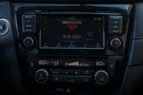 Used 2019 Nissan Rogue SV image 29
