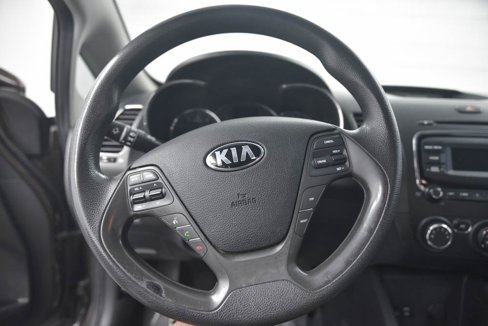 Used 2018 Kia Forte LX image 17