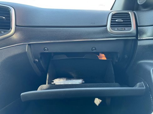 Used 2018 Jeep Grand Cherokee Limited image 27