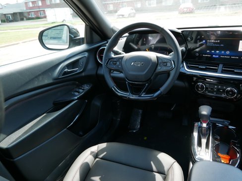 New 2025 Chevrolet Trax RS w/ Sunroof Package image 13