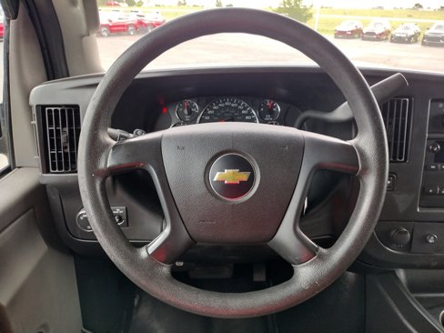 Used 2016 Chevrolet Express 2500 image 5
