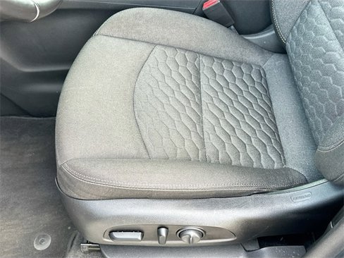 Used 2019 Chevrolet Equinox LT image 18