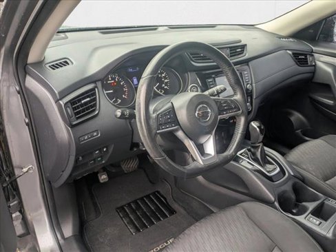 Used 2018 Nissan Rogue SV image 9