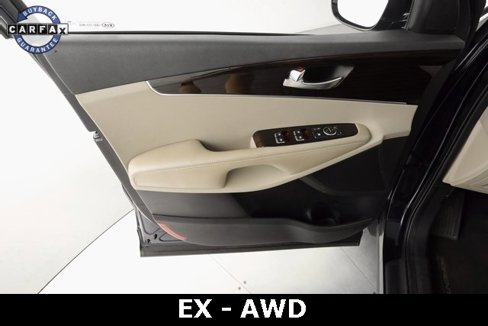 Used 2020 Kia Sorento EX image 19