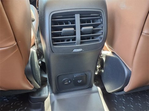 Used 2021 Ford Bronco Sport Outer Banks w/ Outer Banks Package (96D) image 11