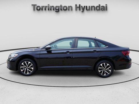 Used 2024 Volkswagen Jetta S image 4