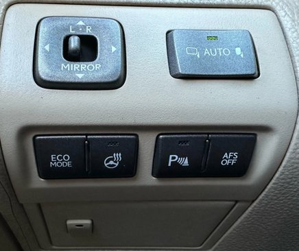 Used 2011 Lexus LS 460 image 22
