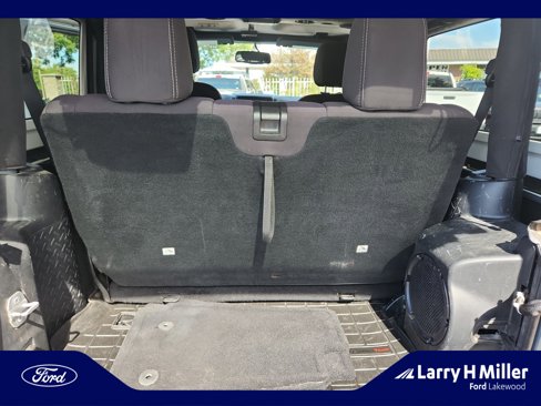 Used 2014 Jeep Wrangler Rubicon w/ Power Convenience Group image 31