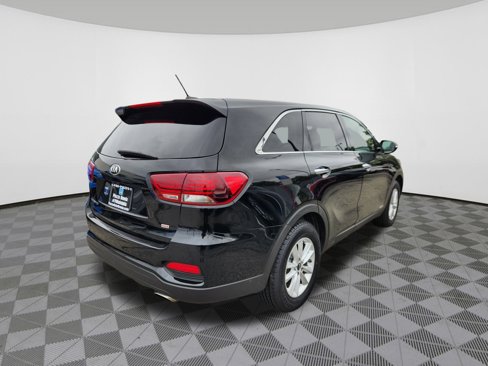 Used 2019 Kia Sorento LX image 4