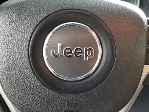 Used 2015 Jeep Grand Cherokee Altitude image 21