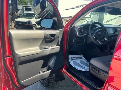 Used 2022 Toyota Tacoma SR5 image 12