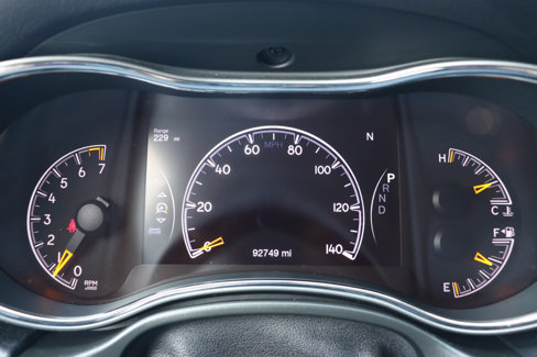 Used 2020 Jeep Grand Cherokee Limited w/ Luxury Group II image 29