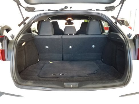 Used 2019 Toyota C-HR XLE image 16
