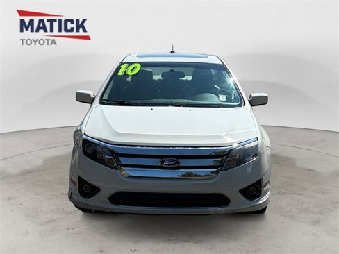 Used 2010 Ford Fusion SEL image 2