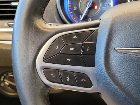 Used 2021 Chrysler 300 Touring w/ Sport Appearance Package image 25