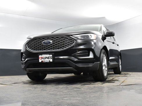 Used 2023 Ford Edge SEL image 46