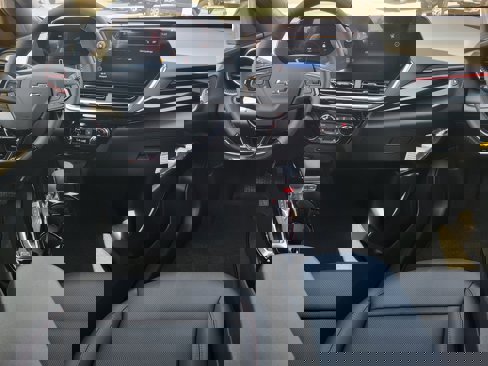 New 2025 Chevrolet Trax RS w/ Sunroof Package image 14