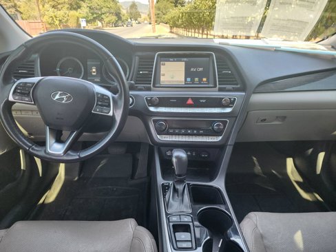 Used 2019 Hyundai Sonata Limited w/ Ultimate Package 04 image 10