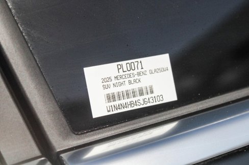 Certified 2025 Mercedes-Benz GLA 250 4MATIC image 29