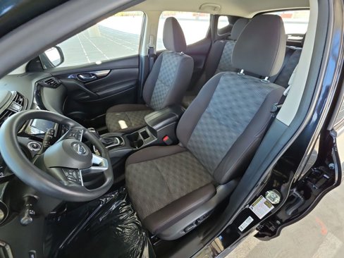 Used 2018 Nissan Rogue Sport SV image 18