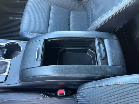Used 2016 Toyota Highlander LE image 25