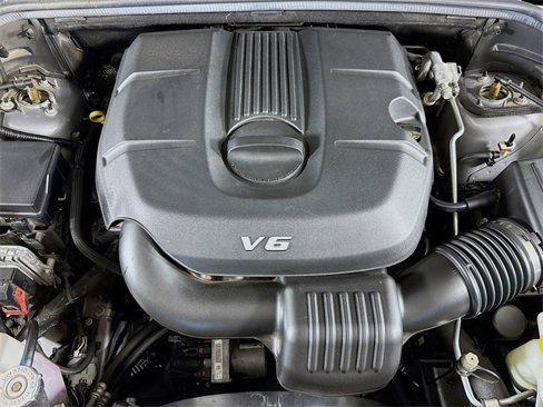 Used 2015 Jeep Grand Cherokee Overland image 30
