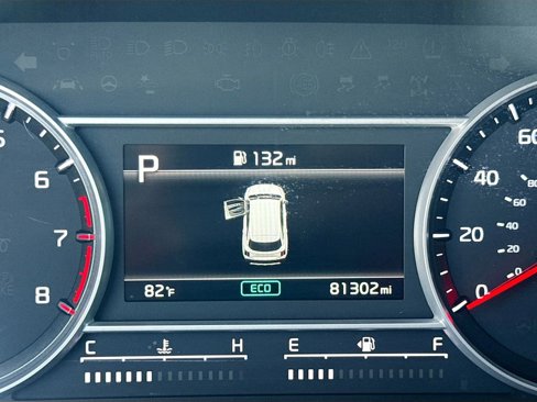 Used 2022 Kia Sorento LX image 12