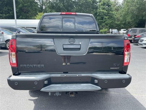 Used 2021 Nissan Frontier SV w/ Midnight Edition Floor Mats image 5
