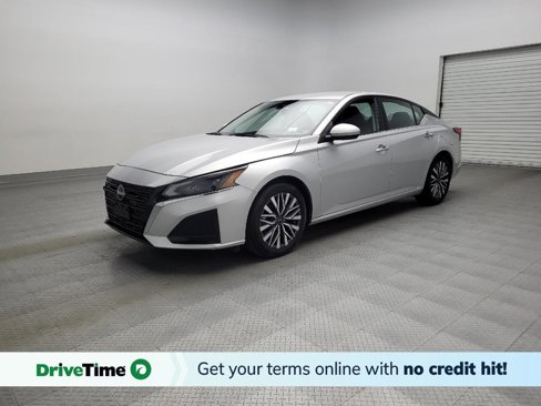Used 2023 Nissan Altima 2.5 SV image 1
