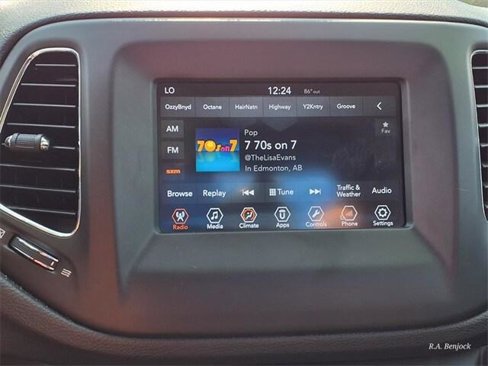 Certified 2018 Jeep Compass Latitude w/ Popular Equipment Group image 18