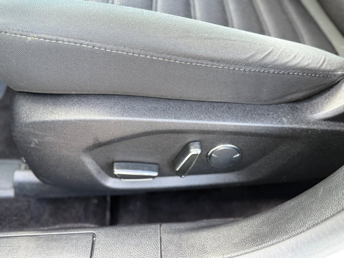 Used 2017 Ford Fusion SE image 23
