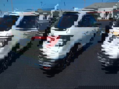Used 2019 Honda Pilot Touring image 6